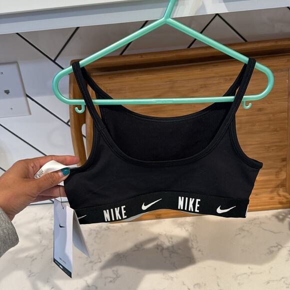 Nike Training sports bra black with athleisure top spandex trim youth size S - Picture 2 of 6